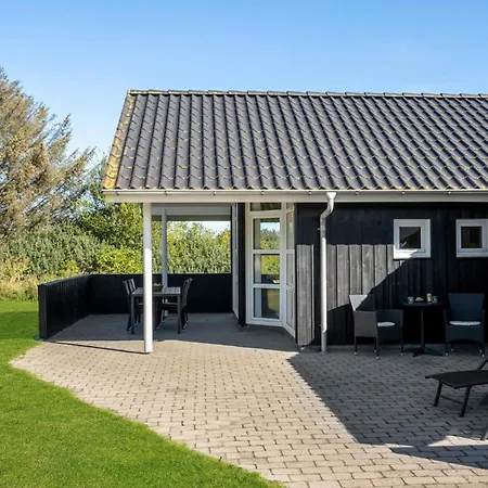 4 Bedroom Awesome In Σπίτι διακοπών