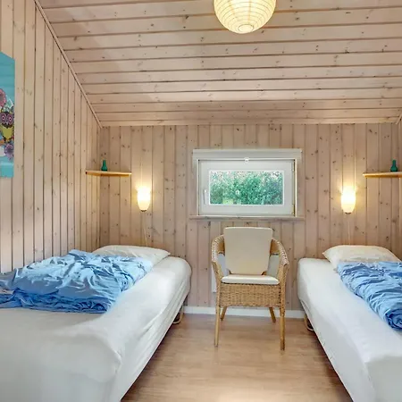 Holiday home 4 Bedroom Awesome In Lokken