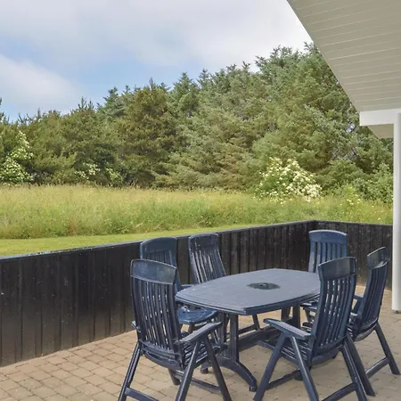 4 Bedroom Awesome In
